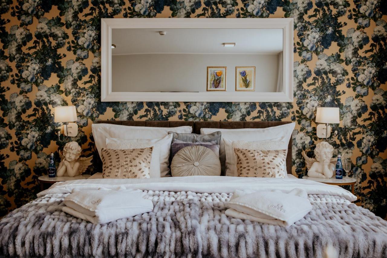Hotel Greys Polonia Zasutowo Bagian luar foto