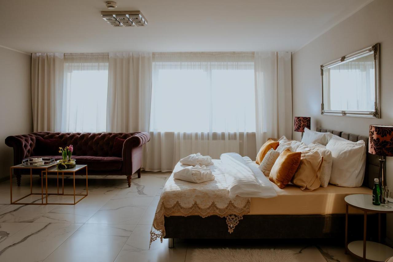 Hotel Greys Polonia Zasutowo Bagian luar foto