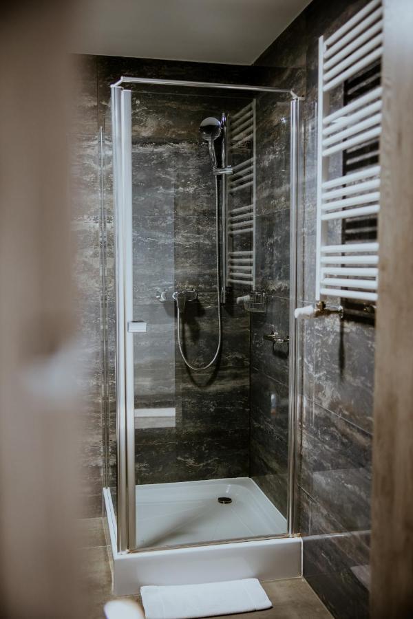 Hotel Greys Polonia Zasutowo Bagian luar foto