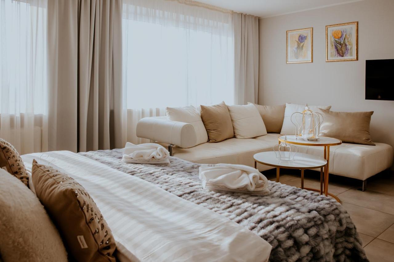 Hotel Greys Polonia Zasutowo Bagian luar foto